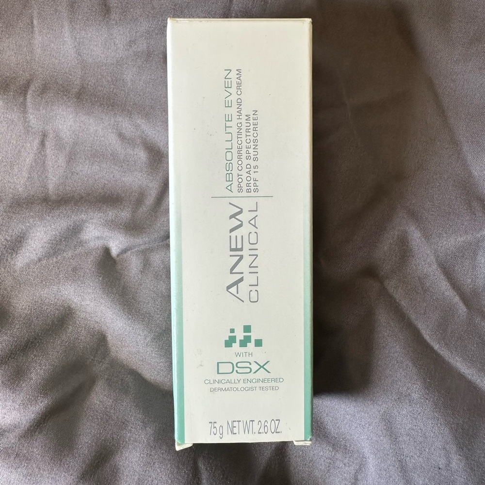Avon Anew Clinical Serum - White and Green Packaging